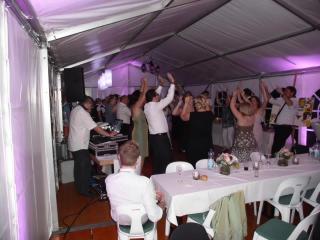 Dj hochzeit zelt1